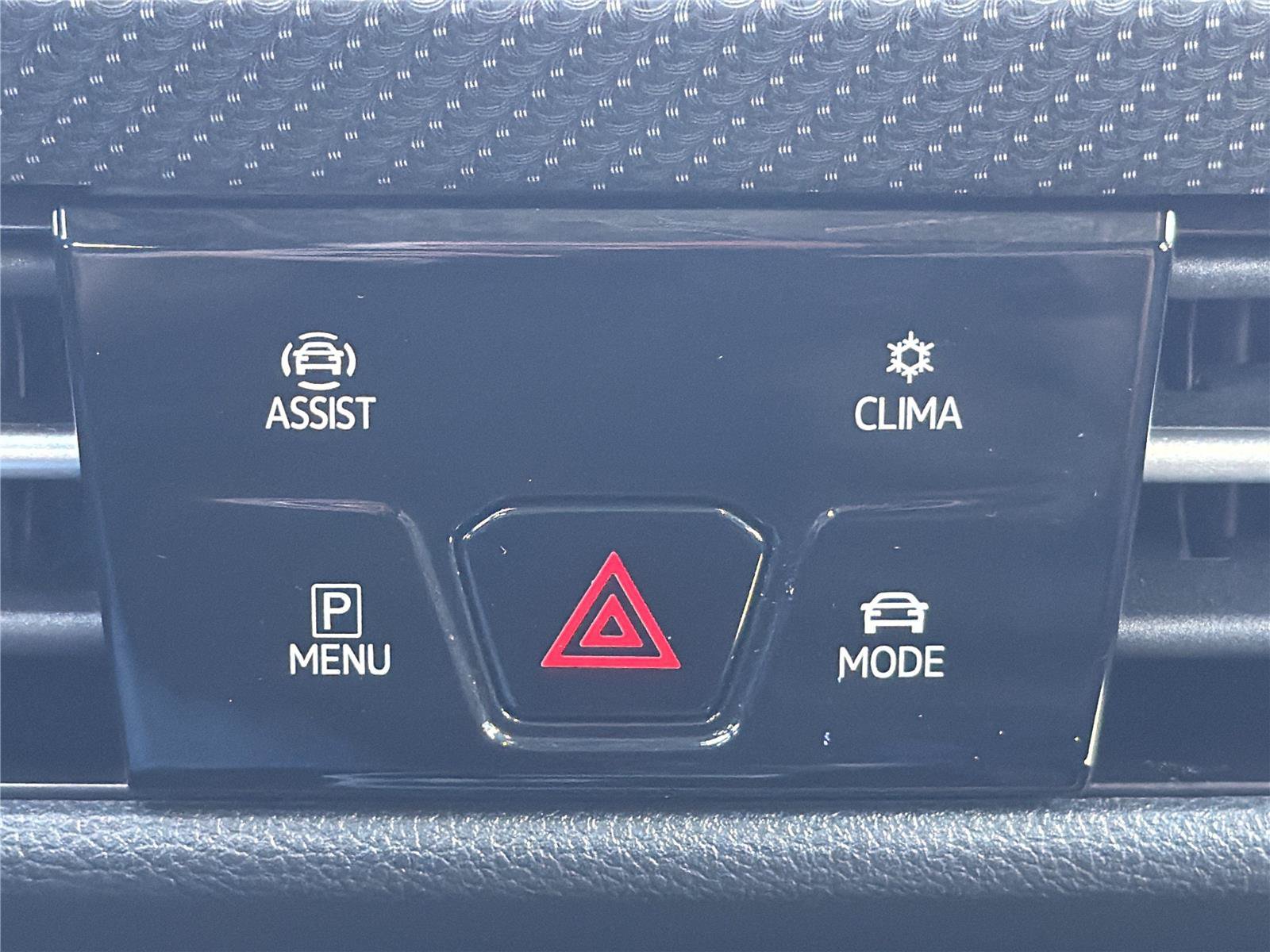 Used 2024 Volkswagen Golf R AWD/4WD image 8