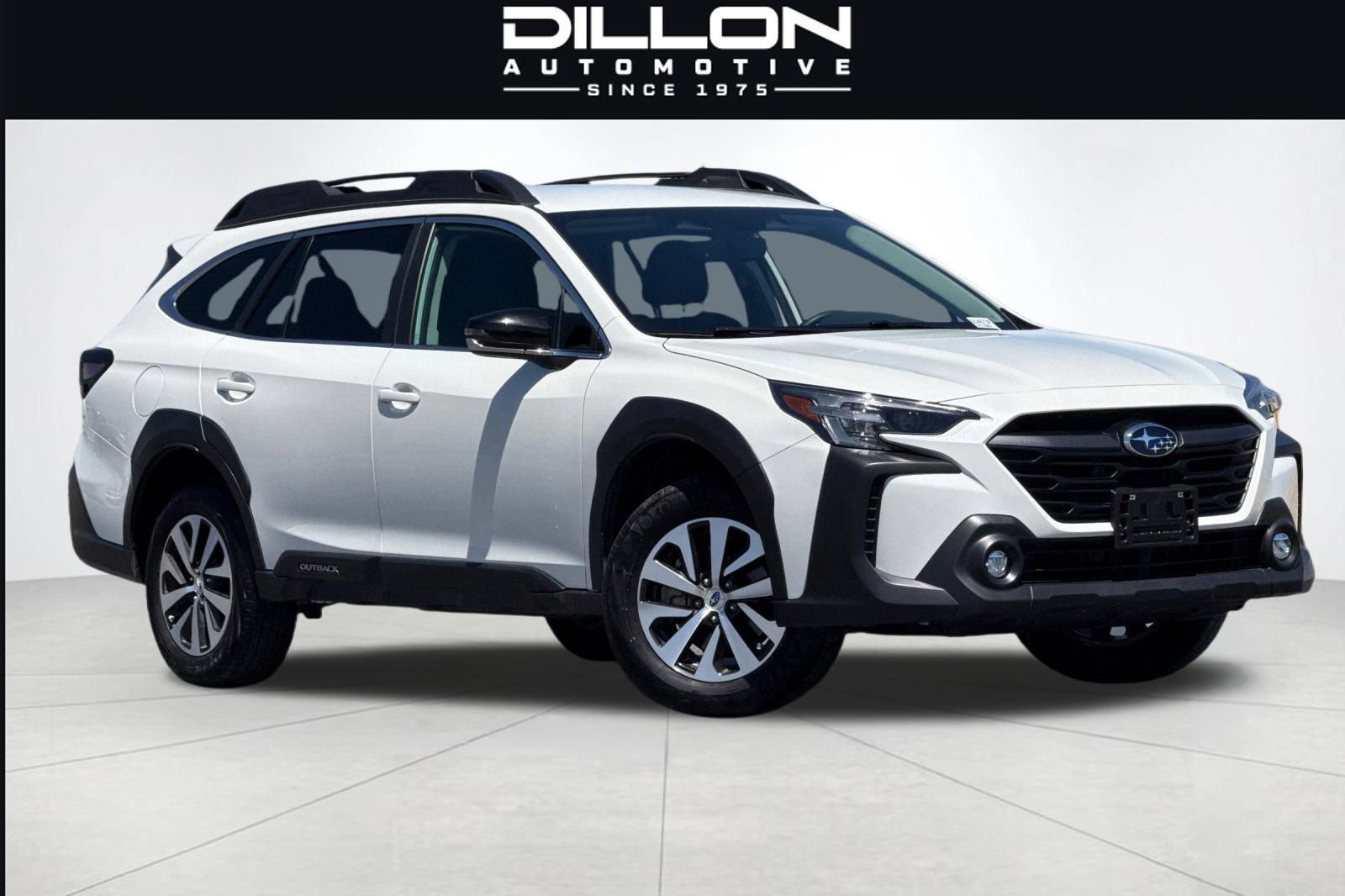Used 2025 Subaru Outback Premium AWD/4WD image 2