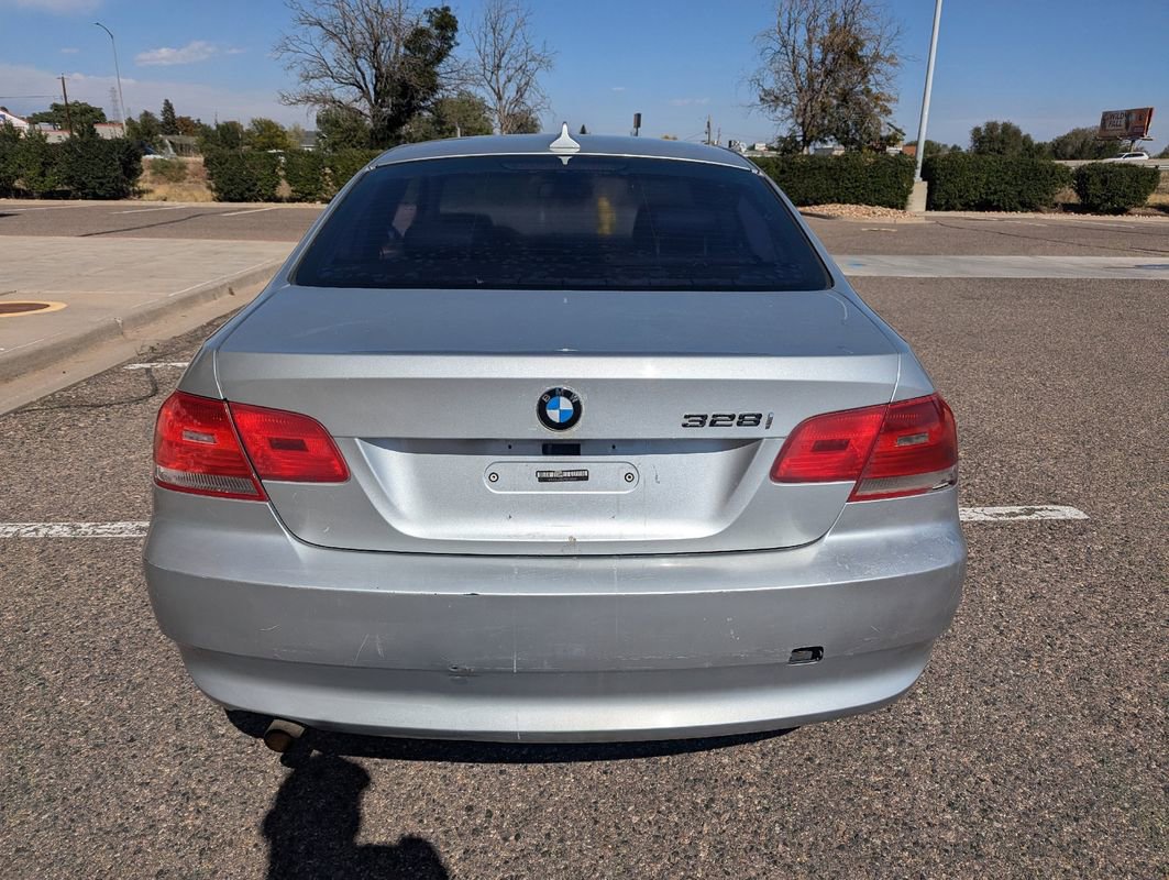 Used 2009 BMW 328i Coupe image 4