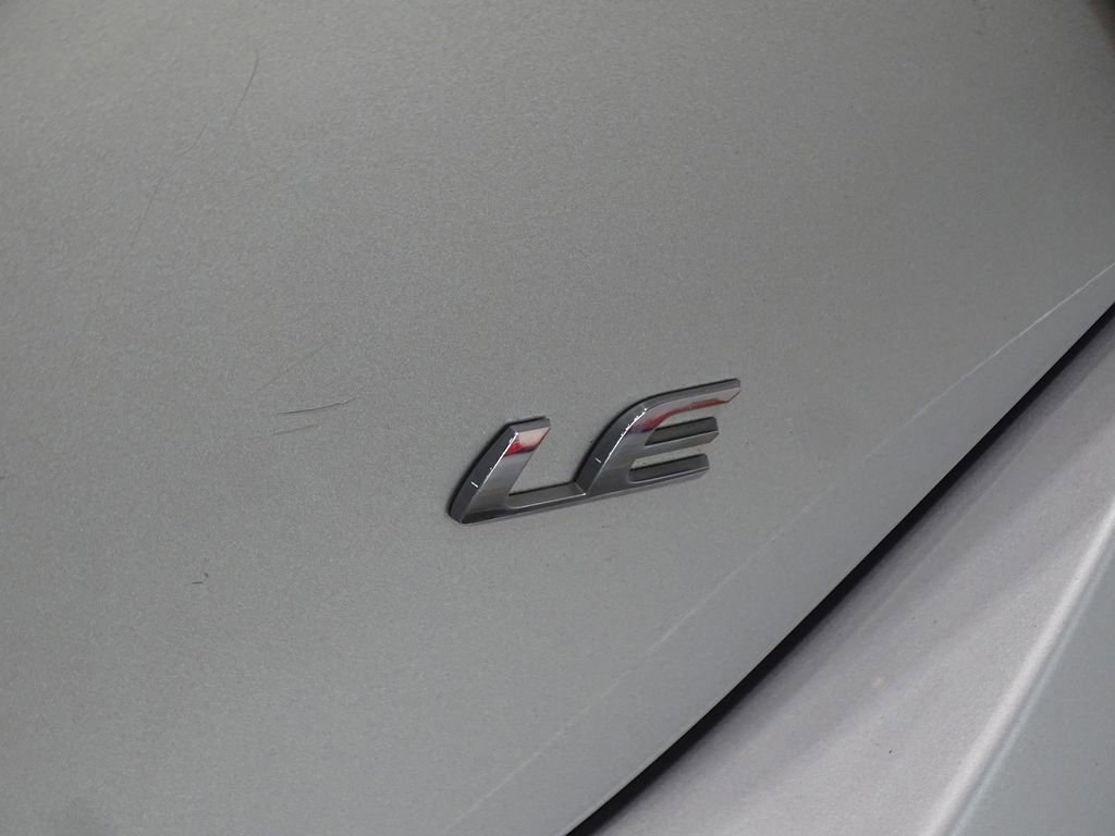 Used 2017 Toyota Corolla LE image 38