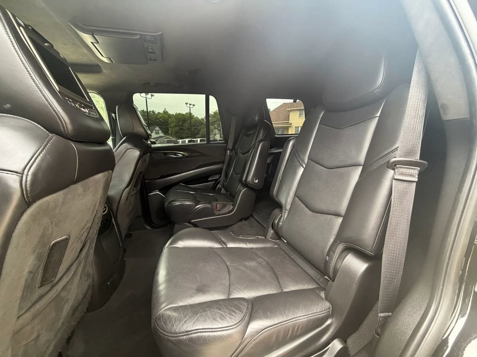 Used 2019 Cadillac Escalade Platinum AWD/4WD image 8