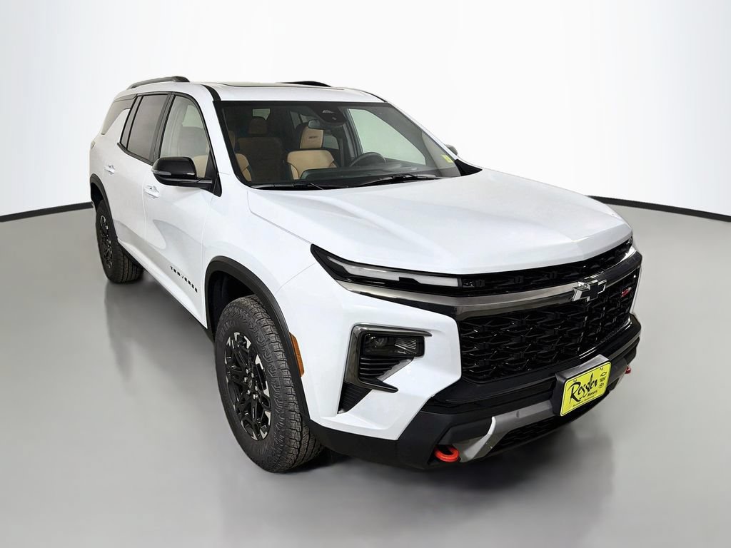New 2027 Chevrolet Traverse Z71 w/ LPO, Floor Liner Package AWD/4WD image 3