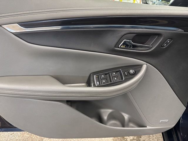 Used 2018 Chevrolet Impala Premier FWD image 10