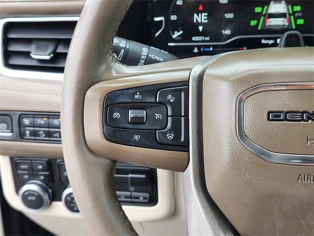 Used 2023 GMC Yukon XL Denali w/ Advanced Technology Package image 31
