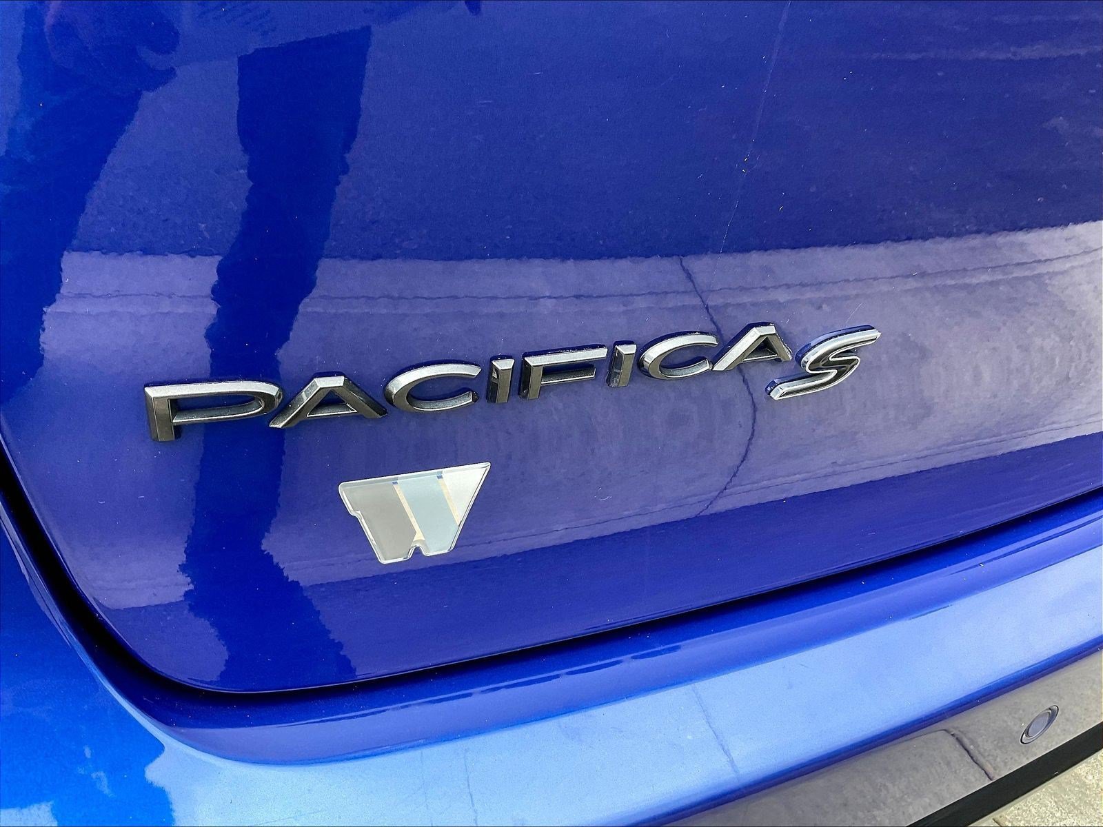 Used 2019 Chrysler Pacifica Touring-L w/ Advanced Safetytec Group FWD image 22