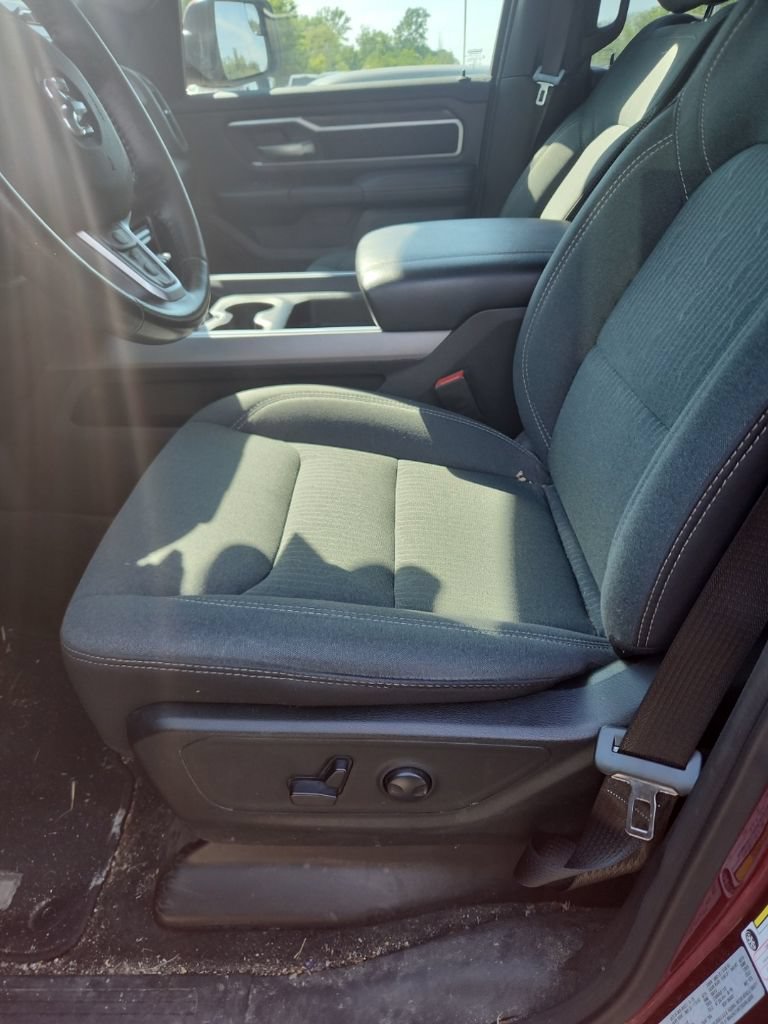 Used 2023 RAM 1500 Big Horn AWD/4WD image 3
