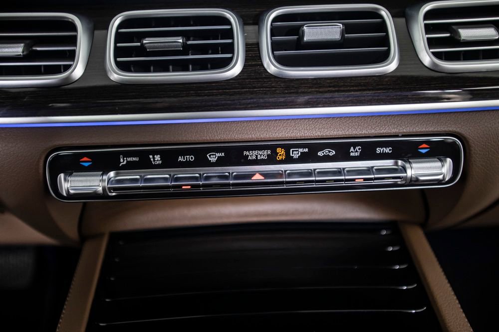 Used 2025 Mercedes-Benz GLS 450 4MATIC image 37