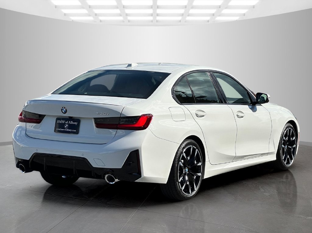 New 2026 BMW 330i Sedan w/ M Sport Package RWD image 6