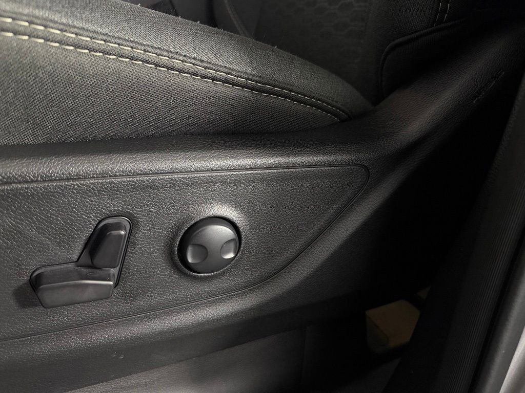 Used 2025 RAM 1500 Big Horn AWD/4WD image 24