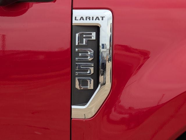 Used 2022 Ford F350 Lariat w/ Lariat Ultimate Package AWD/4WD image 10