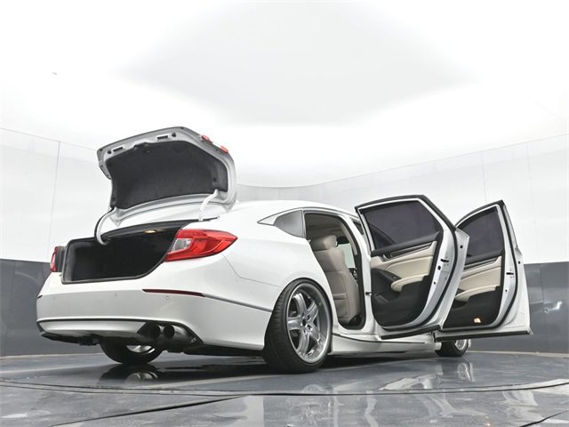 Used 2020 Honda Accord Touring image 53