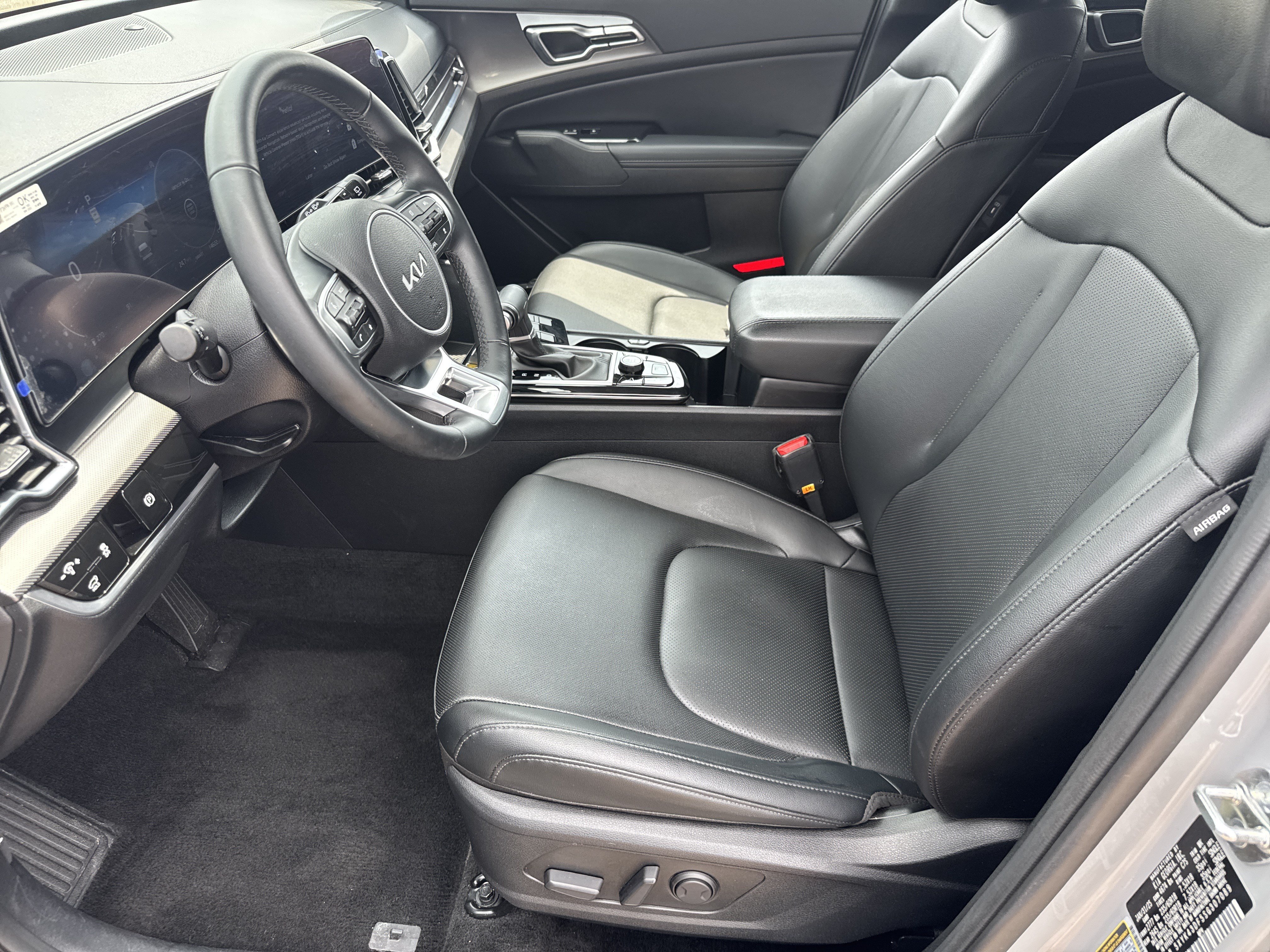 Used 2025 Kia Sportage SX FWD image 5