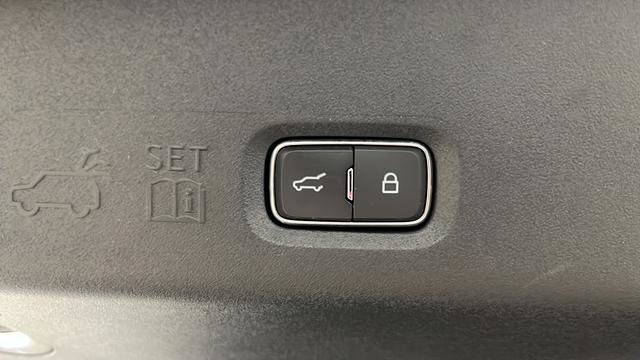 Used 2025 Ford Expedition Tremor AWD/4WD image 31