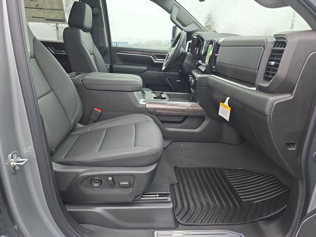 New 2026 Chevrolet Silverado 3500 LTZ w/ LTZ Plus Package image 34