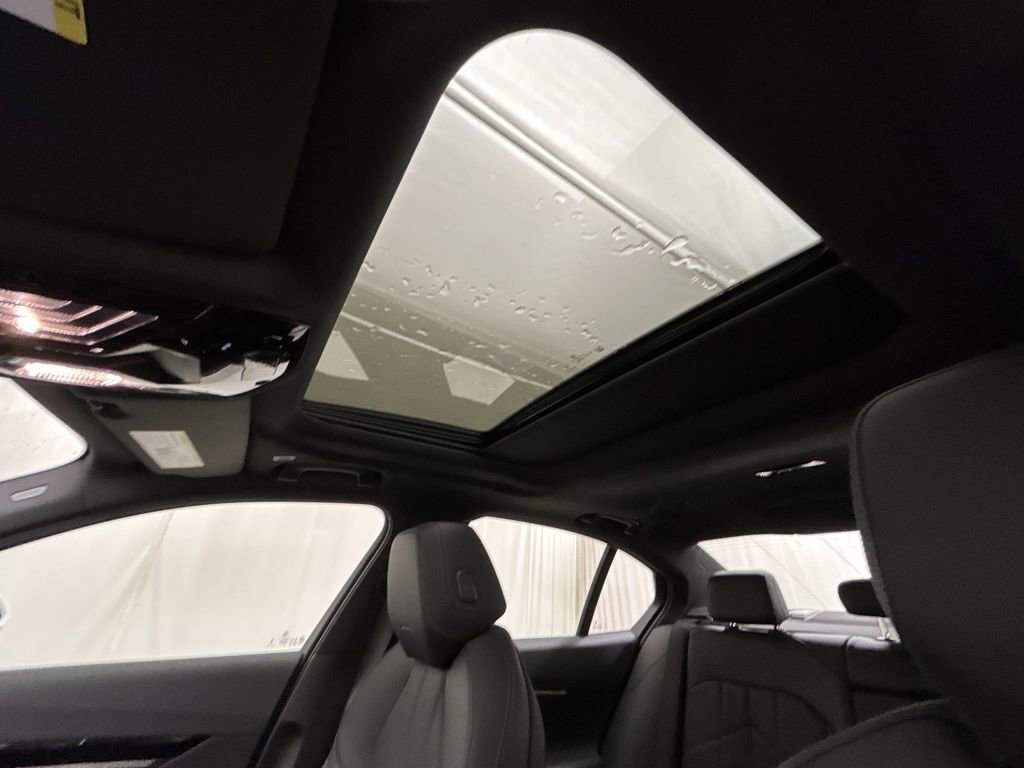 Certified 2025 BMW 530i xDrive image 23