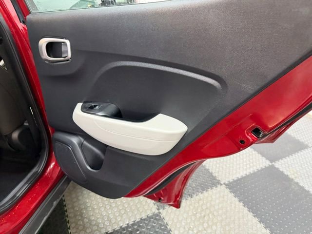 Certified 2024 Hyundai Venue SEL image 44