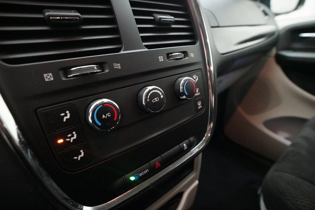 Used 2013 Dodge Grand Caravan American Value Package image 19