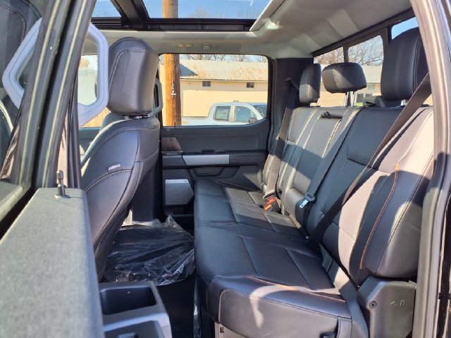 Used 2025 Ford F350 Lariat w/ Lariat Ultimate Package AWD/4WD image 7