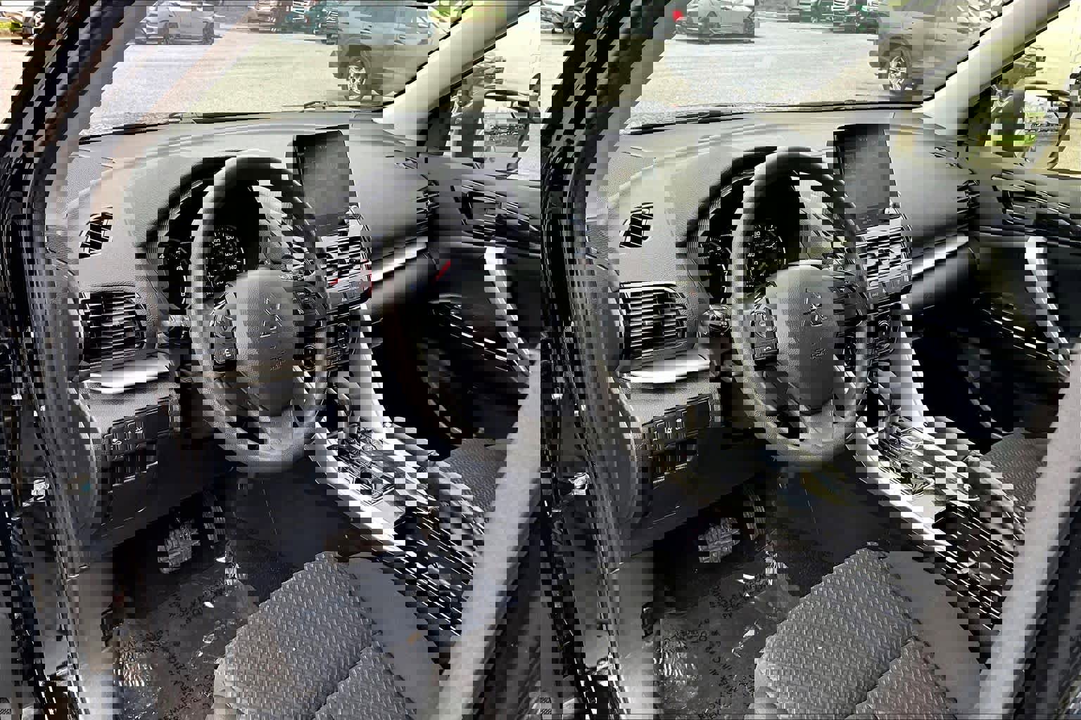 Used 2023 Mitsubishi Eclipse Cross LE image 17