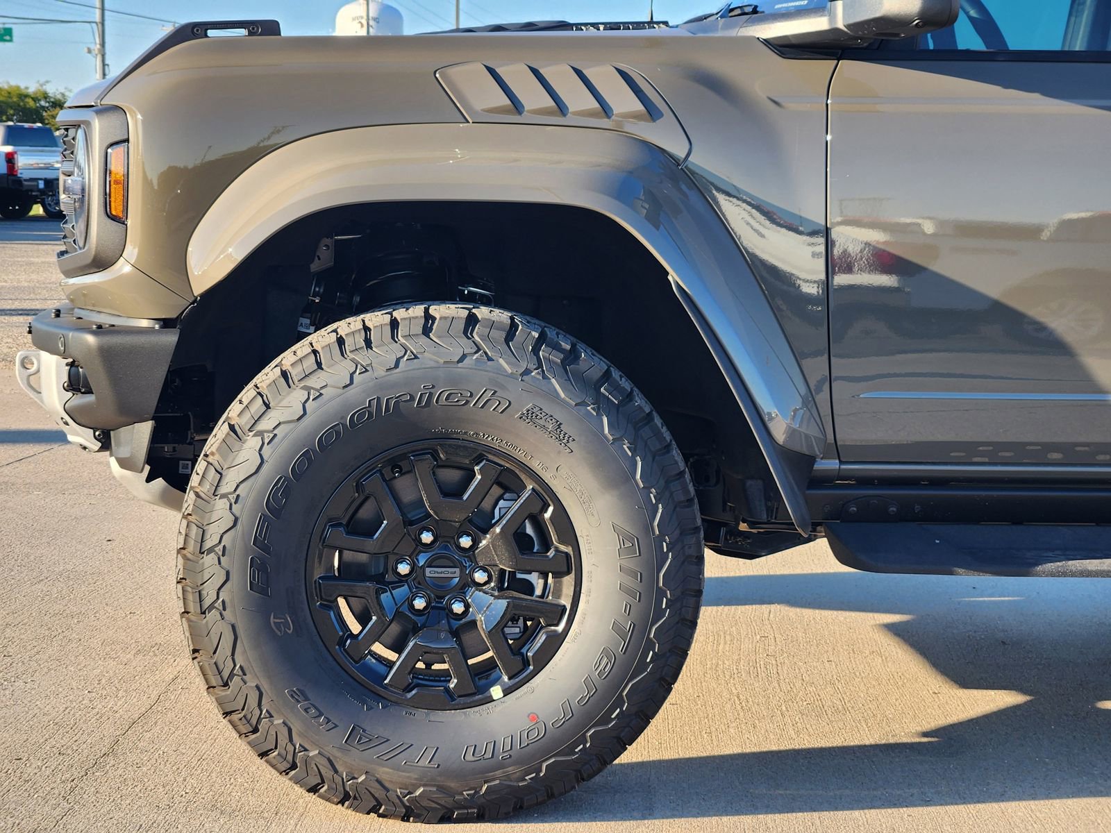New 2025 Ford Bronco Raptor image 9