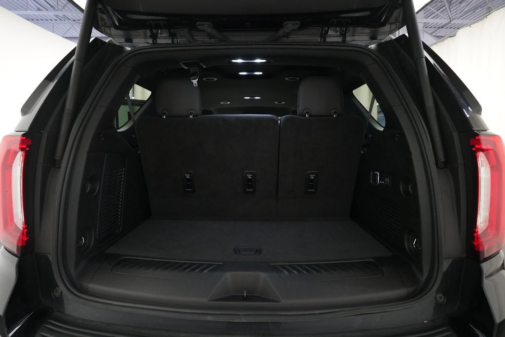 Used 2024 GMC Yukon SLT w/ SLT Luxury Package AWD/4WD image 10