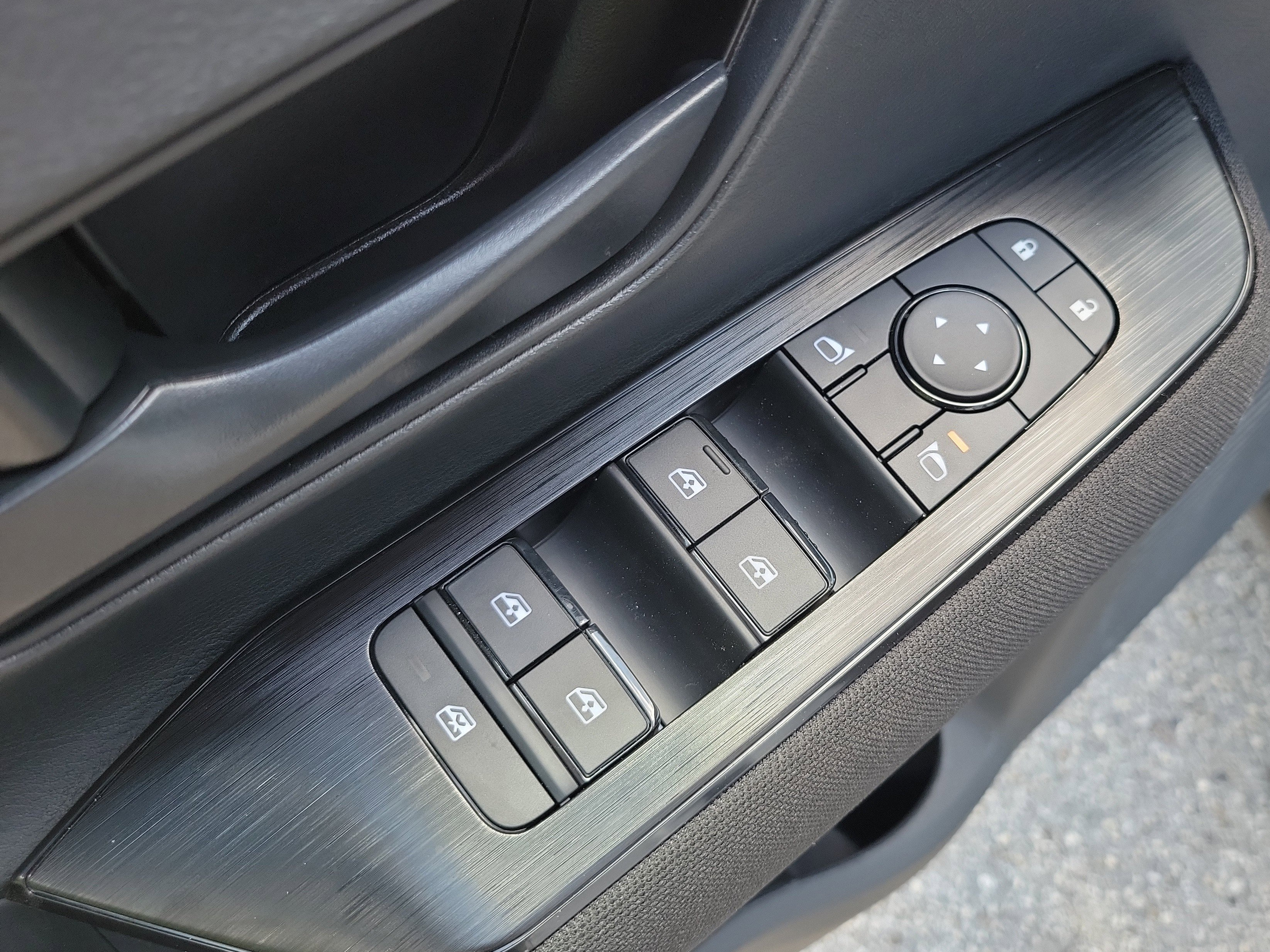 New 2026 Nissan Kicks S FWD image 25
