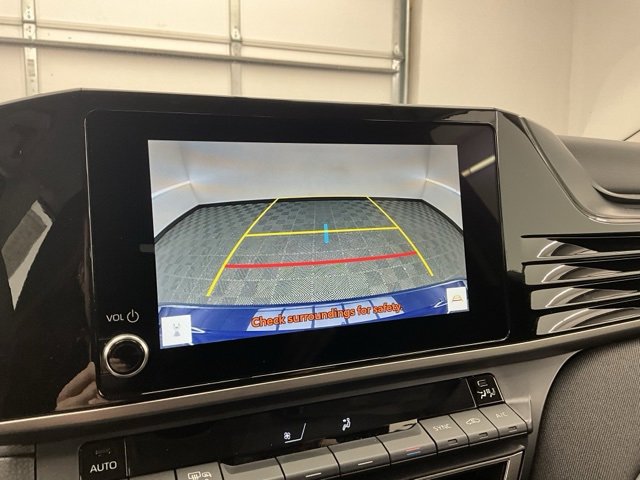 Used 2025 Toyota Camry SE image 5