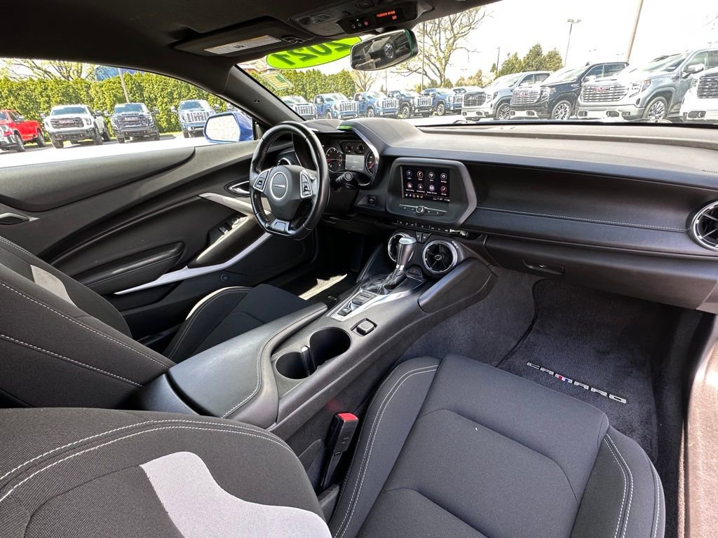 Certified 2021 Chevrolet Camaro LT RWD image 14