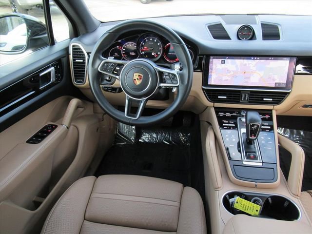 Used 2020 Porsche Cayenne image 12