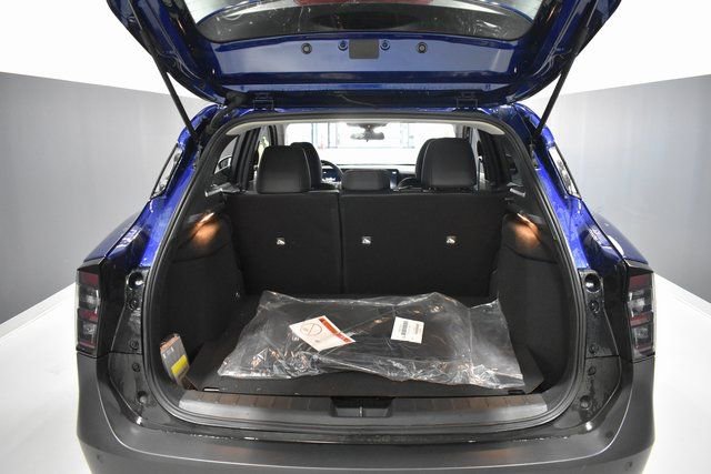 Certified 2025 Nissan Kicks SR image 30