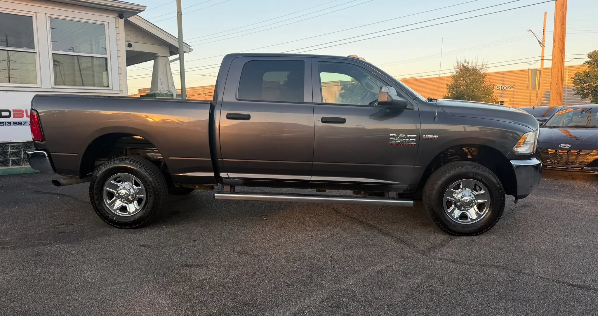 Used 2016 RAM 2500 Tradesman w/ Chrome Appearance Group AWD/4WD image 6