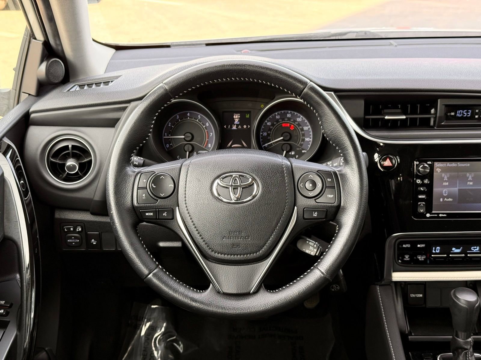 Used 2018 Toyota Corolla iM FWD image 29