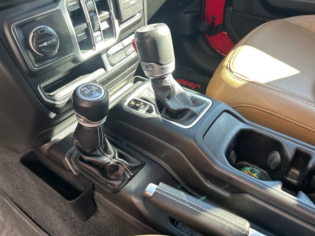 Used 2022 Jeep Wrangler Unlimited Sahara 4xe image 18