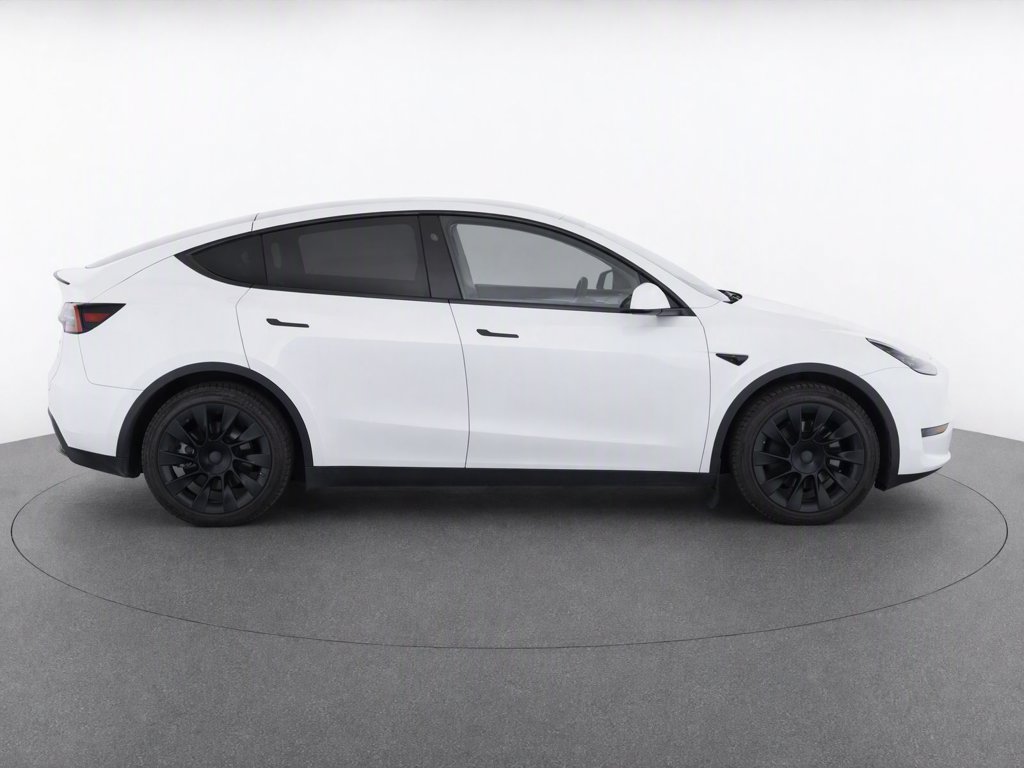 Used 2021 Tesla Model Y Long Range AWD/4WD image 8