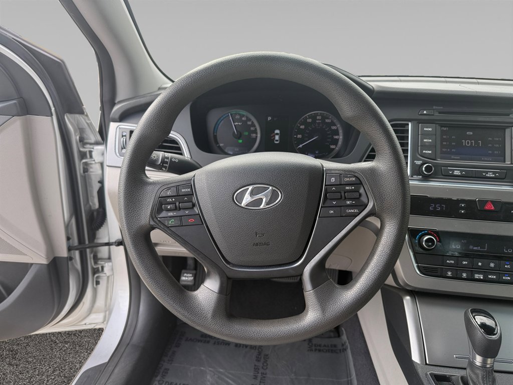 Used 2016 Hyundai Sonata SE image 12