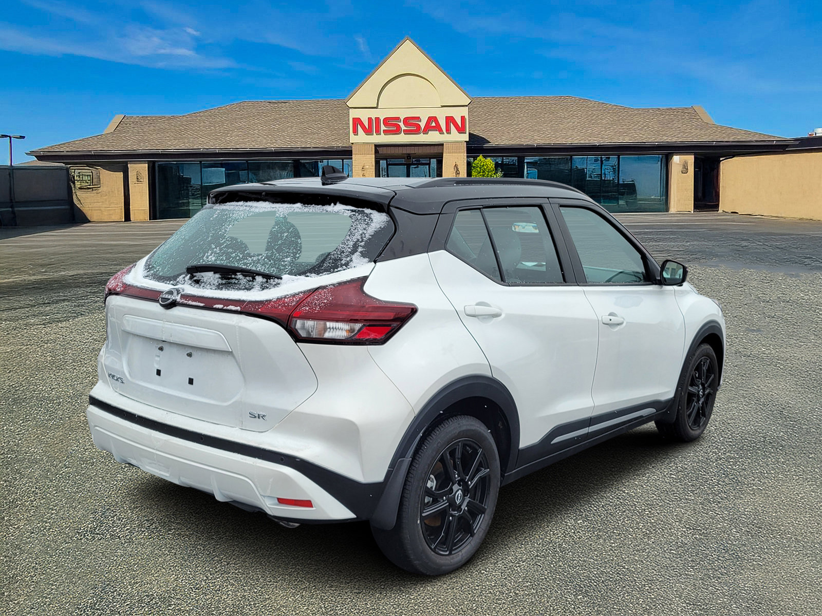 Certified 2023 Nissan Kicks SR w/ SR Premium Package image 4