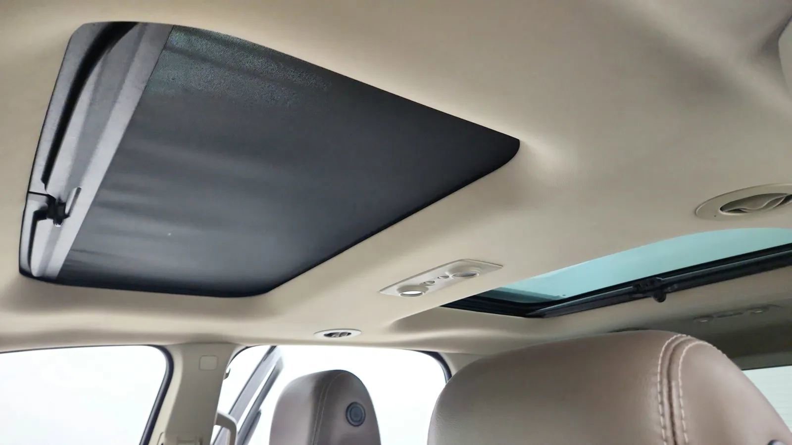 Used 2016 GMC Acadia SLT image 24