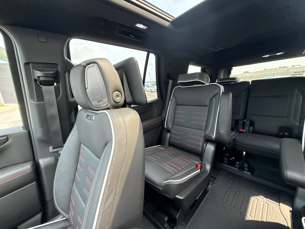 Used 2026 GMC Yukon AT4 Ultimate AWD/4WD image 16