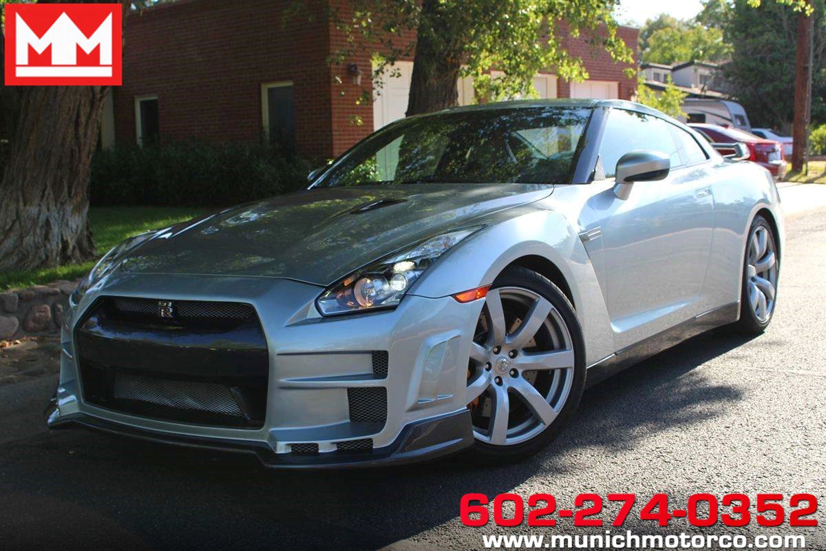Used 2009 Nissan GT-R Premium AWD/4WD image 1