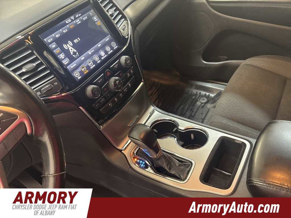 Used 2020 Jeep Grand Cherokee Laredo w/ 18" Wheel & 8.4" Radio Group image 15