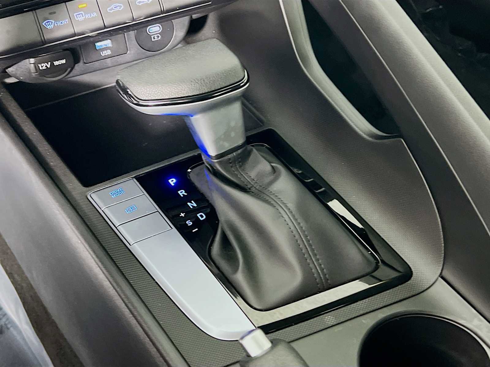 Certified 2024 Hyundai Elantra SEL image 17