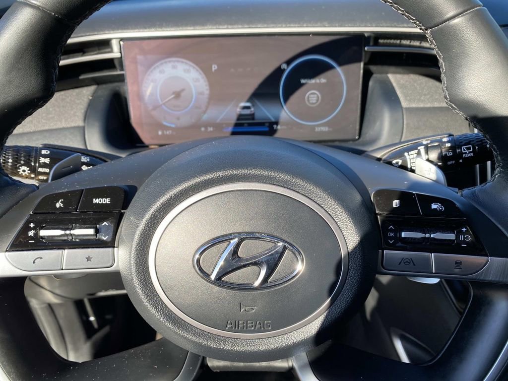 Used 2023 Hyundai Tucson Limited image 18