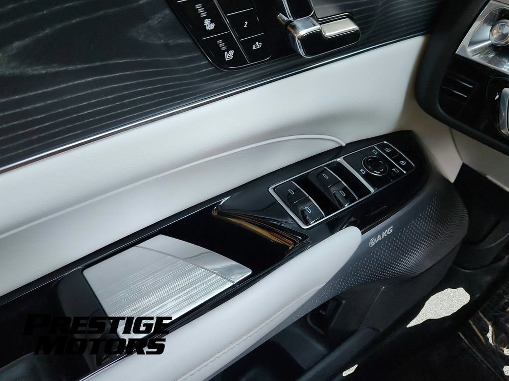 Used 2024 Cadillac Lyriq Sport AWD/4WD image 13
