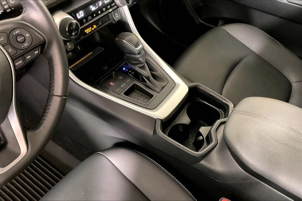 Used 2021 Toyota RAV4 XLE Premium FWD image 17
