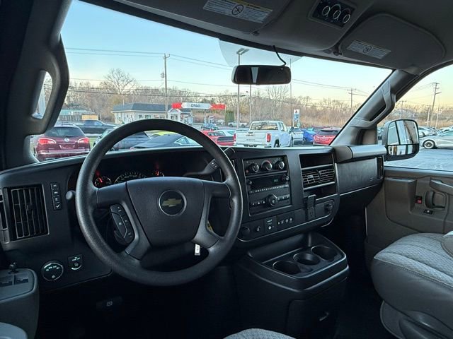 Used 2025 Chevrolet Express 3500 LS w/ Chrome Appearance Package image 24
