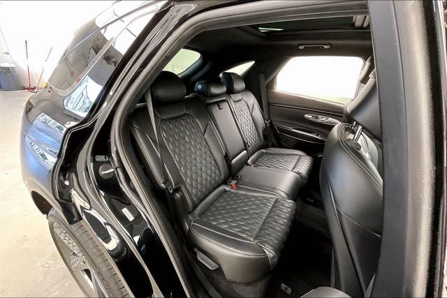 Used 2023 Genesis GV70 3.5T Sport w/ Sport Prestige Package AWD/4WD image 19