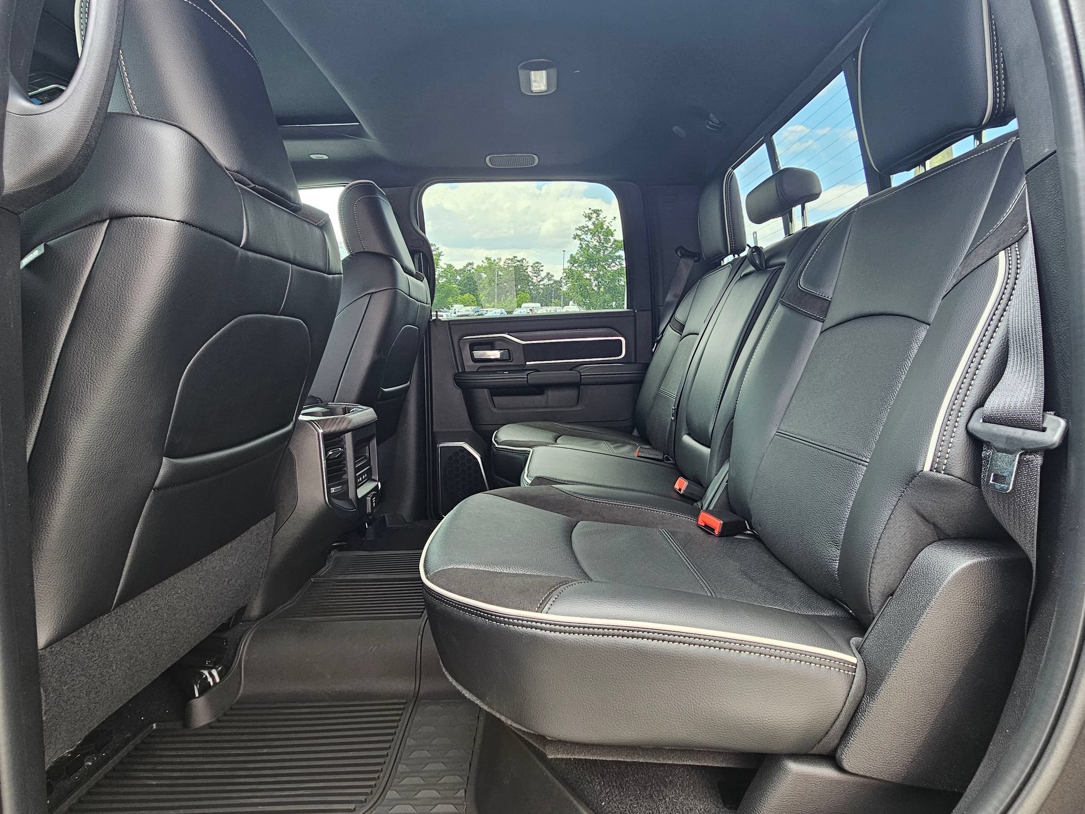 New 2026 RAM 2500 Laramie w/ Night Edition AWD/4WD image 23