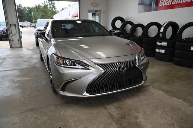 Used 2019 Lexus ES 350 w/ Accessory Package 2 FWD image 3