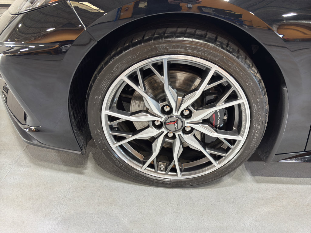 Used 2024 Chevrolet Corvette Stingray Premium Cpe w/ Z51 Performance Package image 10