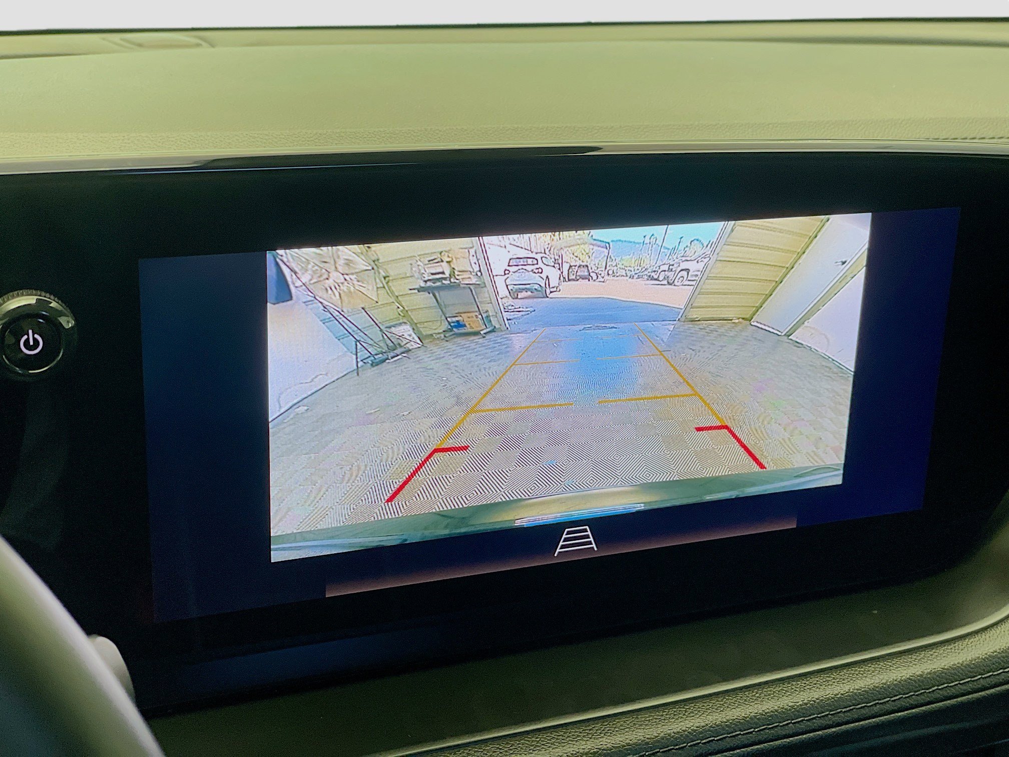 Used 2024 Buick Encore GX Sport Touring image 9